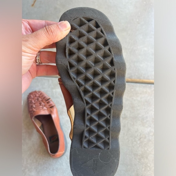 AEROSOLES Brown Woven Sandals - Picture 2 of 6